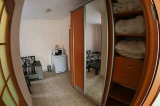 Гостевой дом Анири Саки Стандартный четырехместный номер-10