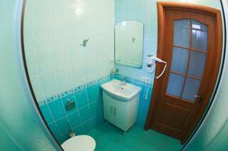 Гостевой дом Анири Саки Стандартный четырехместный номер-14