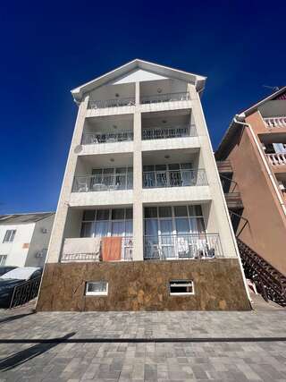 Гостевой дом Анири Саки-0