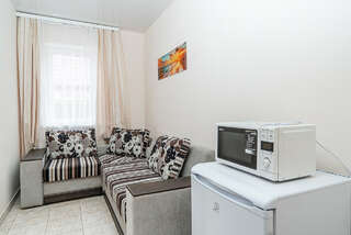 Гостевой дом Анири Саки Стандартный четырехместный номер-1